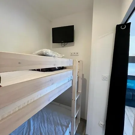 4 People And Parking Lejlighed *